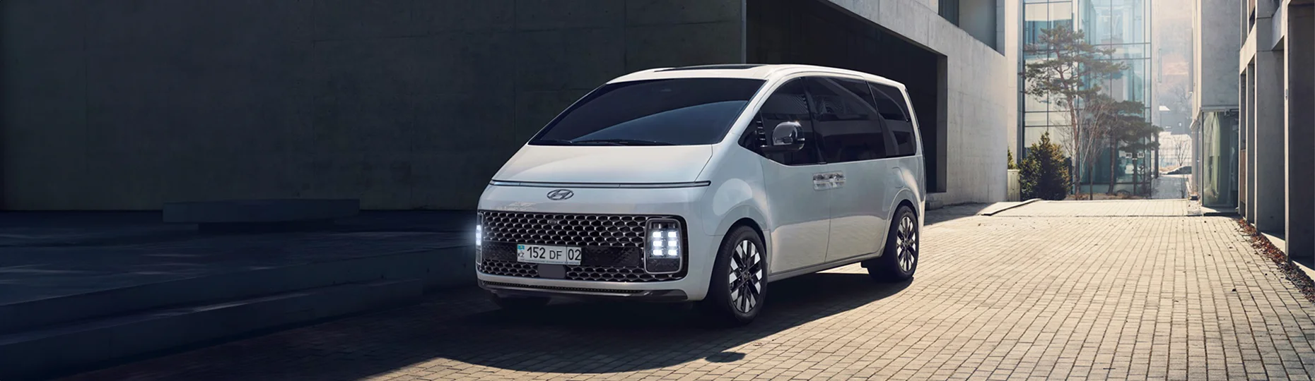 Купить новый Hyundai Staria 2022-2023 у официального дилера в Костанае