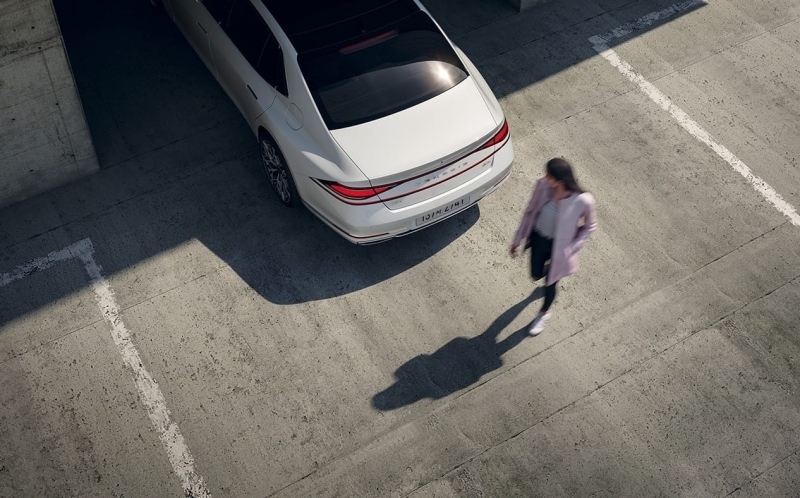 Hyundai G90, Ассистент предотвращения столкновений при парковке (PCA) (спереди/сбоку/сзади).